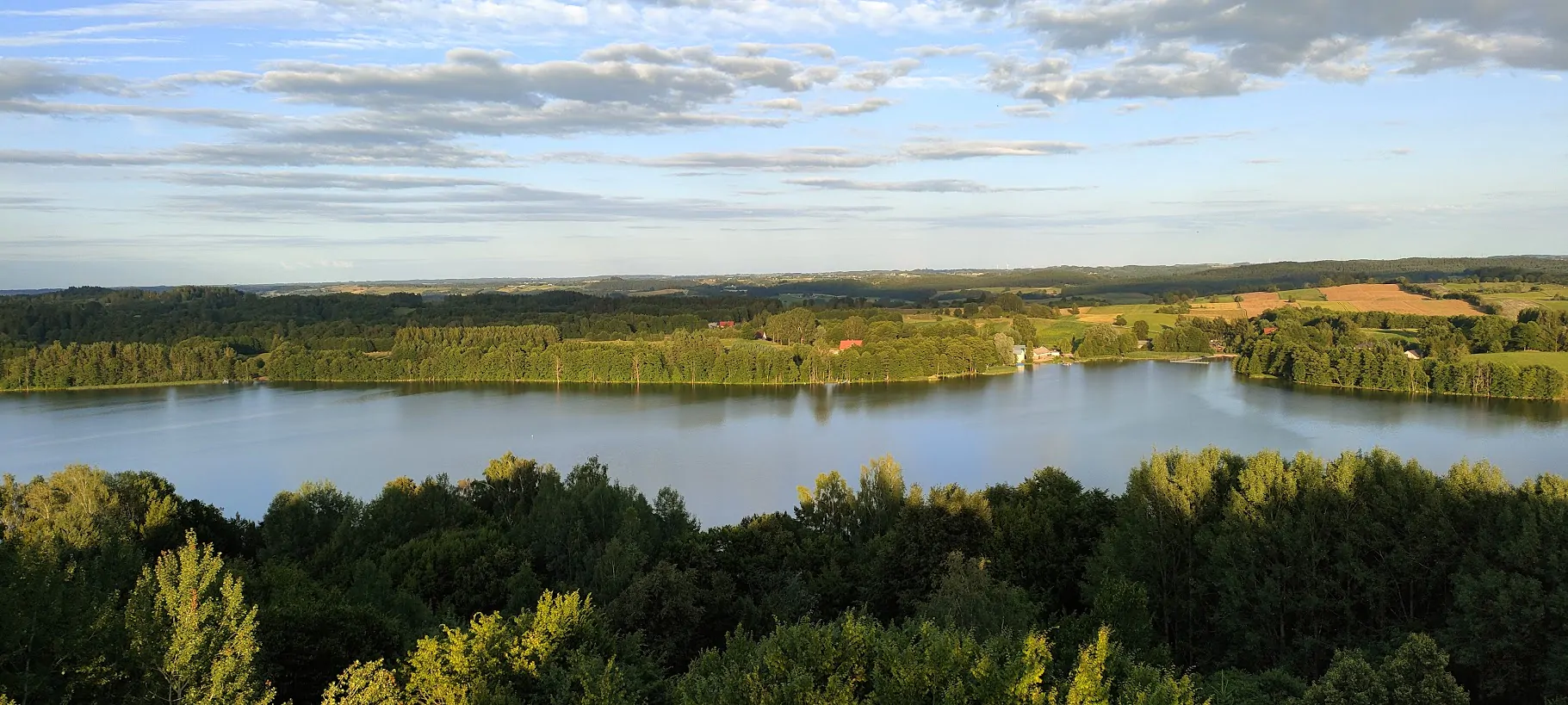 Suwalski Park Krajobrazowy - widok z Góry Leszczynowej na jezioro Hańcza